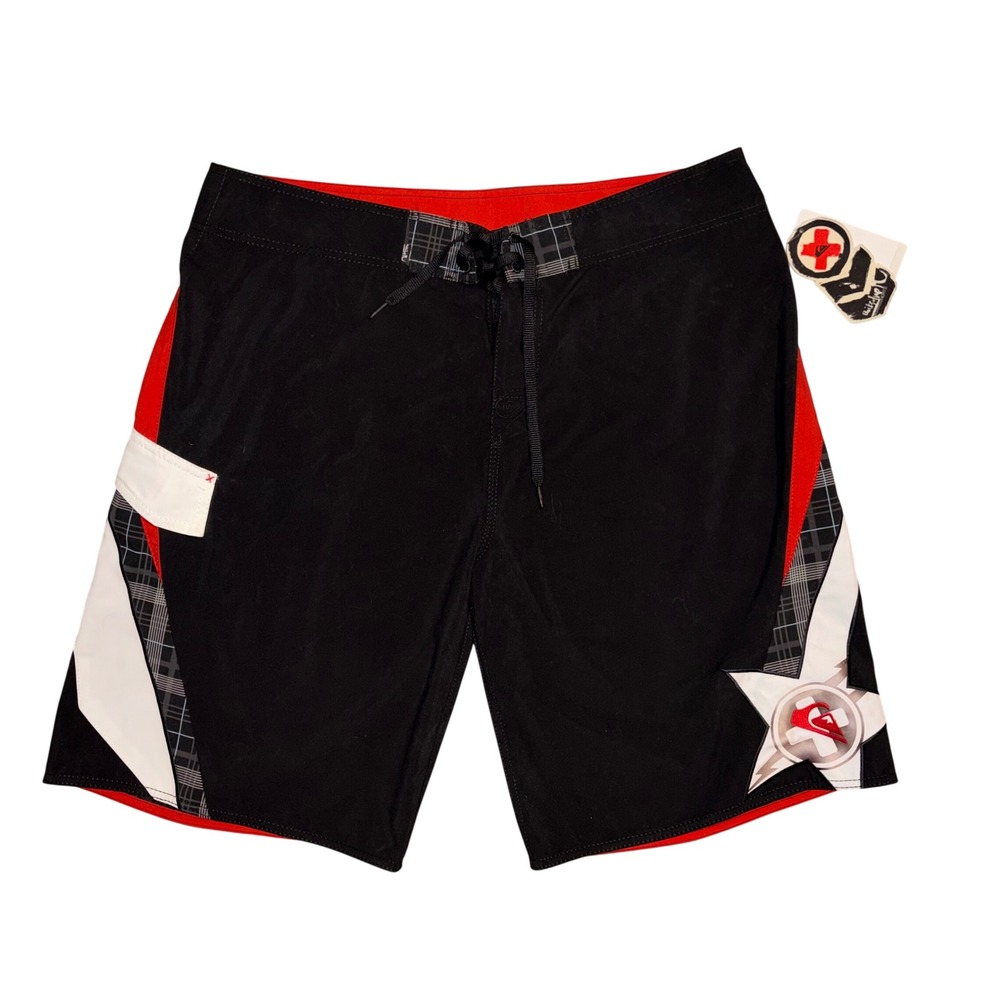 Y2K Quiksilver Mixed Message Board Shorts Mens 38 Black Red Plaid Star NWT